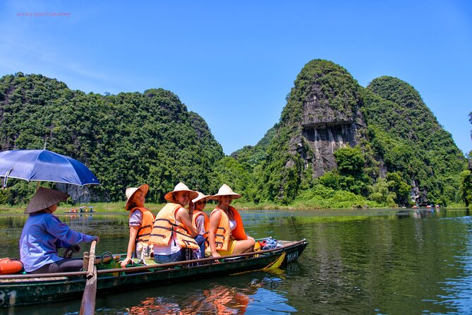 Top Highlights Ninh Binh Full Day Tours from Hanoi By Limousine - Hoa Lu: Vietnam’s early royal capital