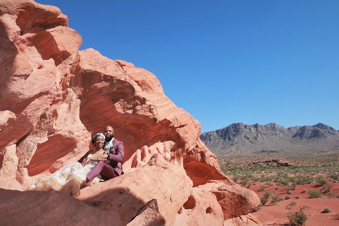 Valley of Fire Wedding by Private Limousine - Who will enjoy this wedding package