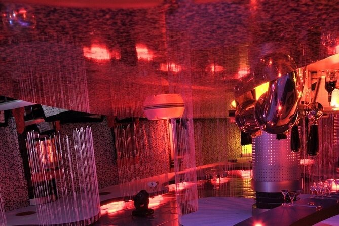 Vegas Secrets: Bars, Shopping, Limo and Dining Experience - What kind of Las Vegas night is this?
