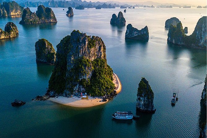 VIP Ha Long Bay 6 hour FUJI cruise with latest luxury cruise ship + limousine + highway + dinner for Japanese only - Starting from Hanoi at 8:30