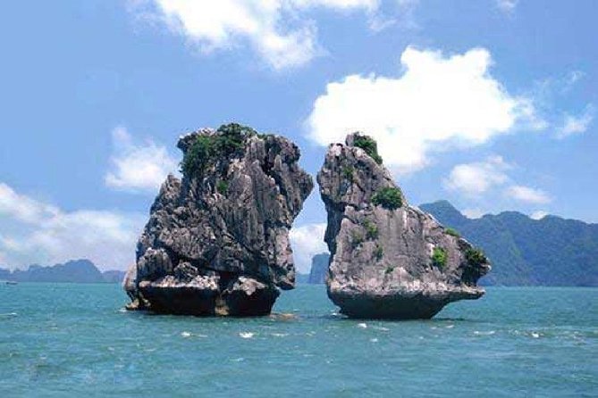 VIP Ha Long Bay 6 hour FUJI cruise with latest luxury cruise ship + limousine + highway + dinner for Japanese only - Kayaking or bamboo boat among the islands
