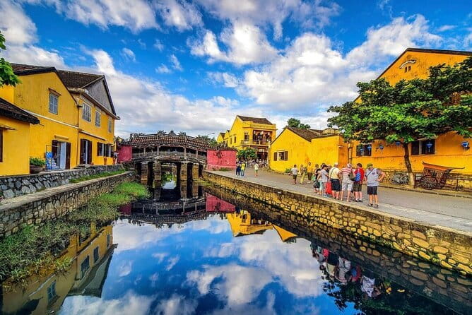 VIP Limousine: Hoi An to Hue Trip - Da Nang, the mountains, and the road north
